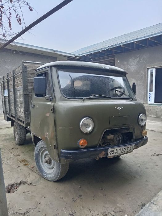 Uaz bortli tent sotiladi