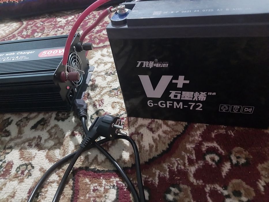 Инвертор 500 W  с акумлятор