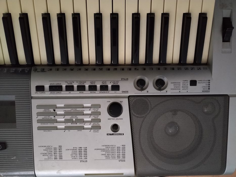 Orga-claviatura YAMAHA