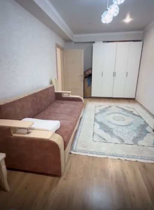 Продается диван в отличном состоянии.