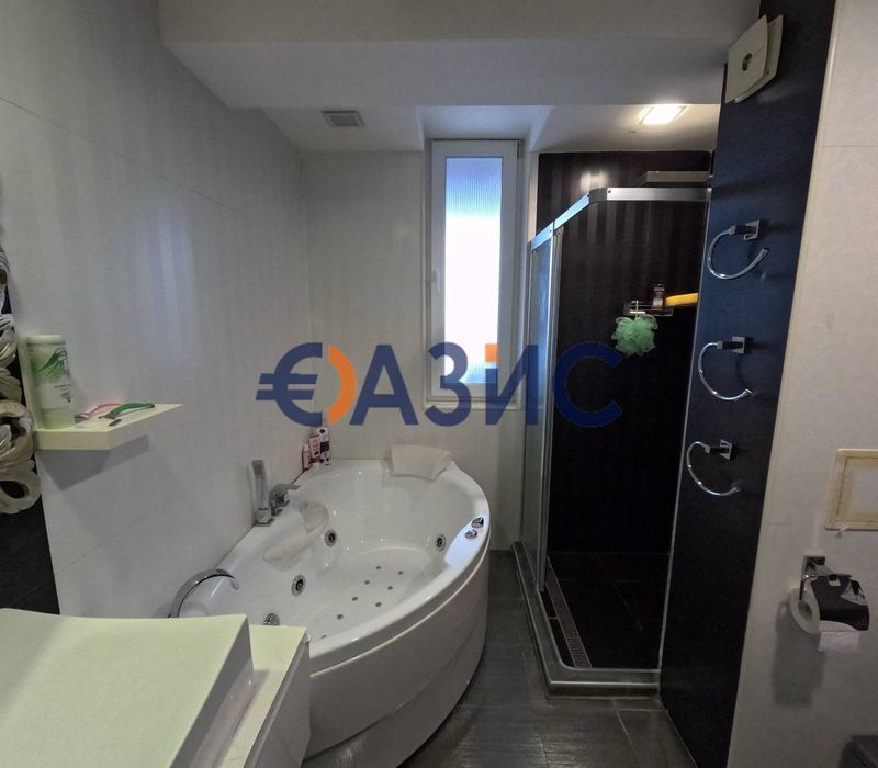 Продава се Тристаен апартамент в Несебър - 120 кв.м за 1459 €/кв.м - Снимка #3