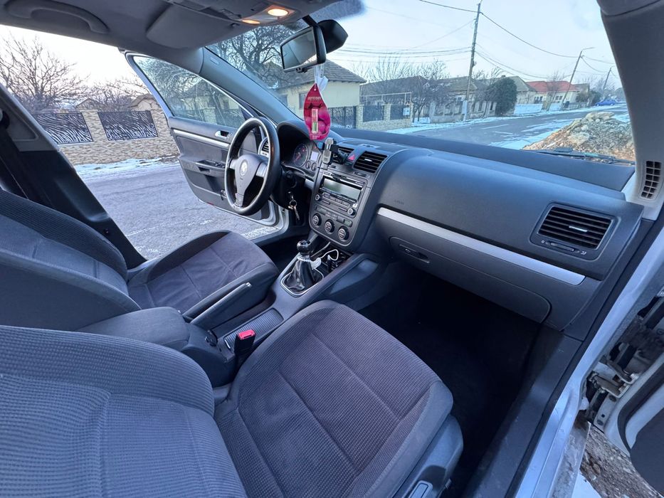 Volkswagen Jetta 1.9 TDI 105 CP Dublu Climatronic