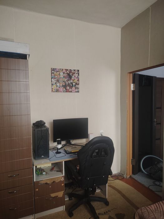 Продаю полдома кирзавод