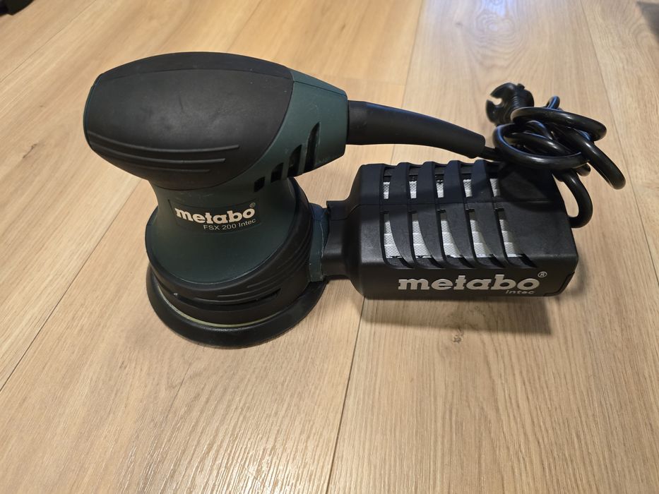 Ексцентършлайф Metabo FSX 200 и перфоратор Parkside