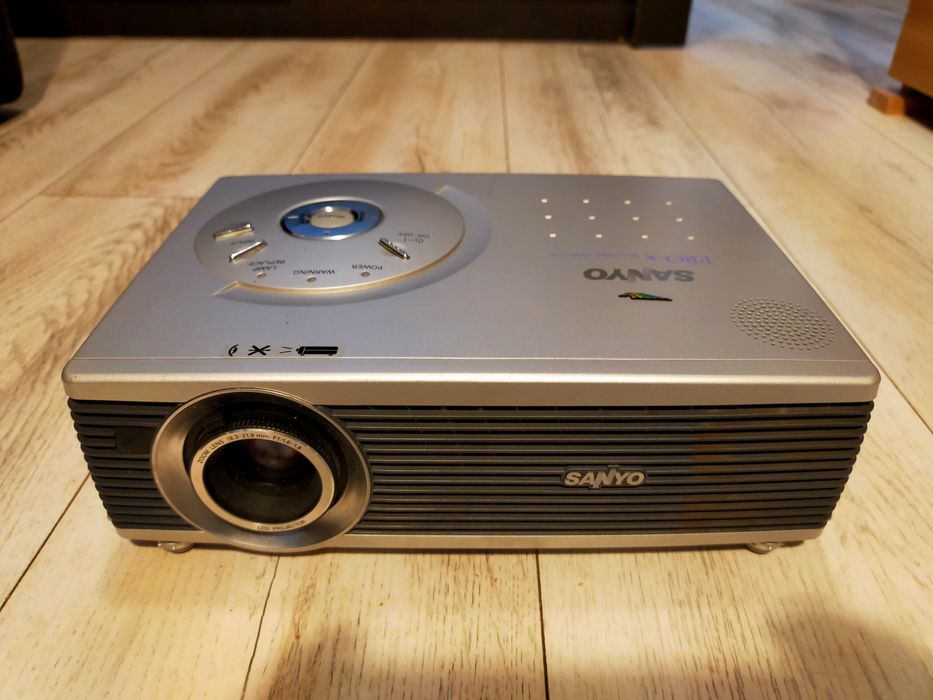 Videoproiector Sanyo