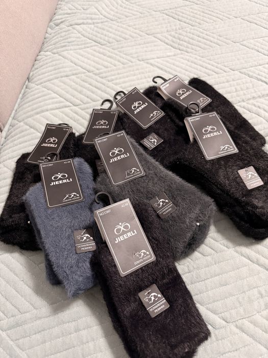 Продам женские и мурские одежда