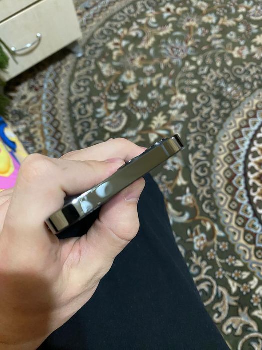 Iphone 12 pro 256gb. Sotiladi ideal yangide toptoza