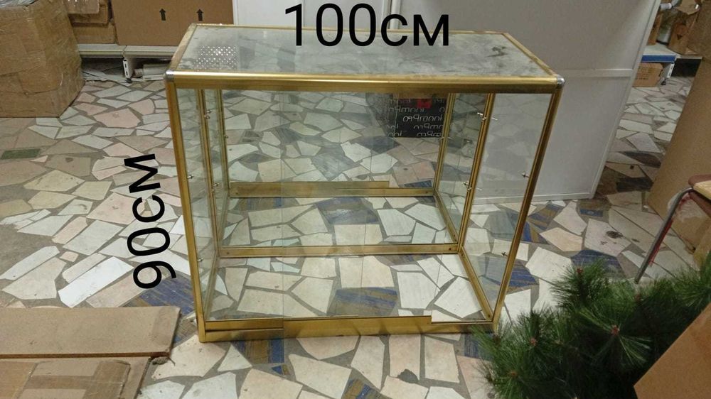 витрины, полки, шкаф