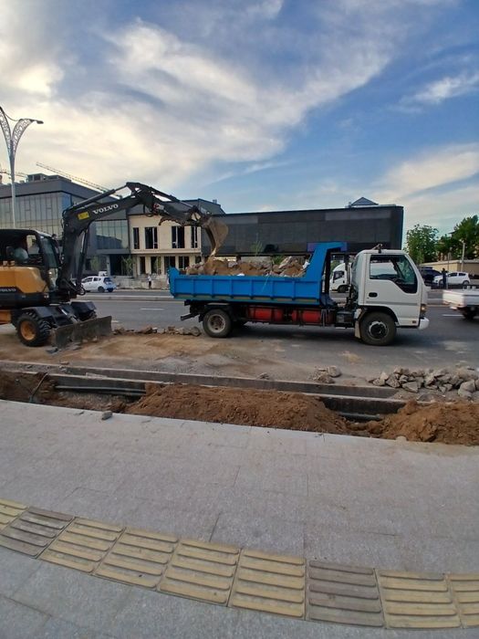Исузи самасвал вывоз мусора. Isuzi hizmati klines turpoq sheben