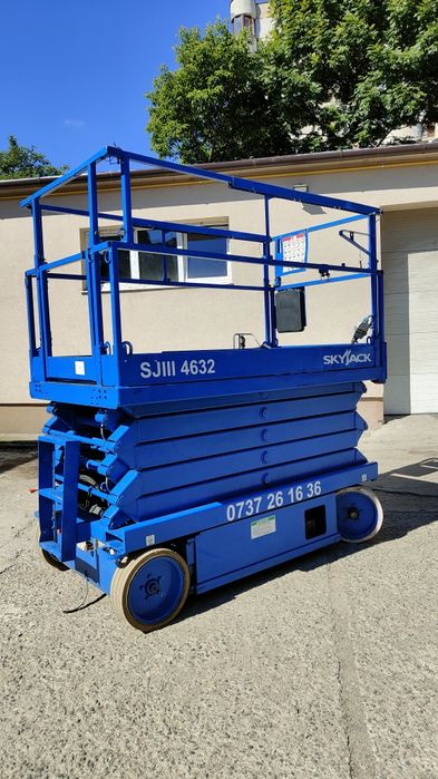 Închiriez nacele electrice diferite înălțimi de lucru8,10,12,14m