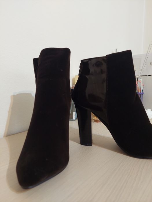 Botine negre Red Shoes din piele naturală, Made in Italy, toc elegant,