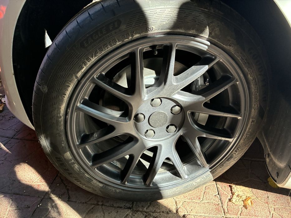 Jante Aliaj Tesla 3 Highland Photon 18" excelente + Capace roti noi originale Tesla 3 Prismata 18" / Tesla Y Gemini 19"