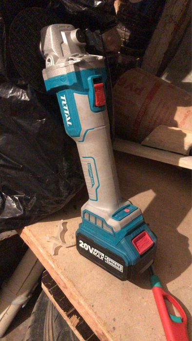 Шлифмашина угловая Total