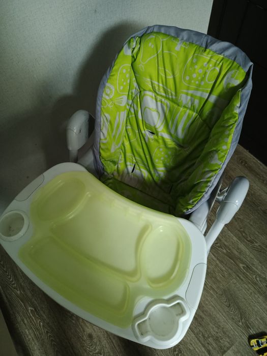 Продам стульчик для кормления