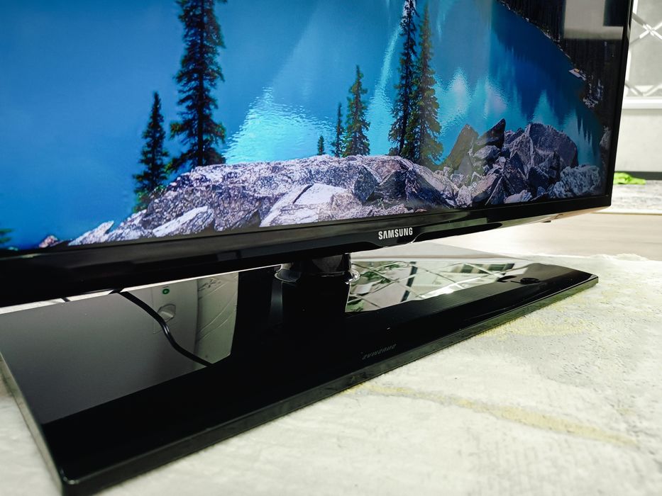 ТЕЛЕВИЗОР Samsung 40" 102 см.