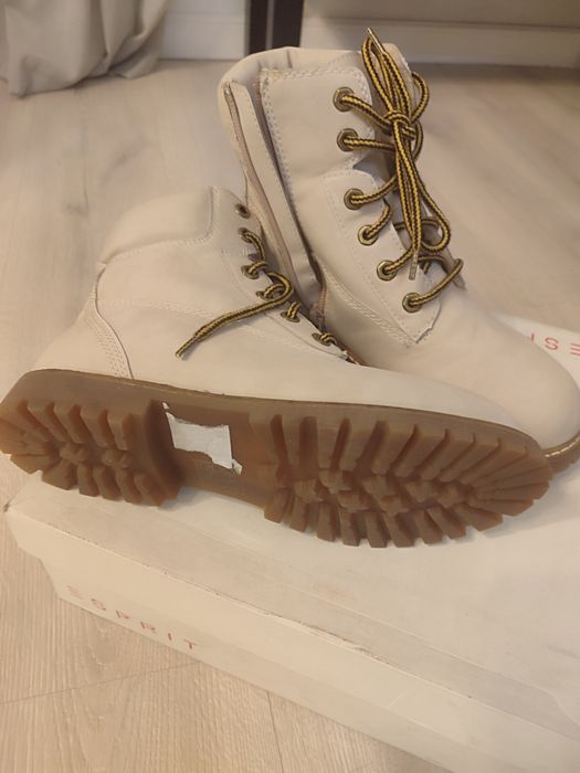 Ботинки женские 39 размер Новые