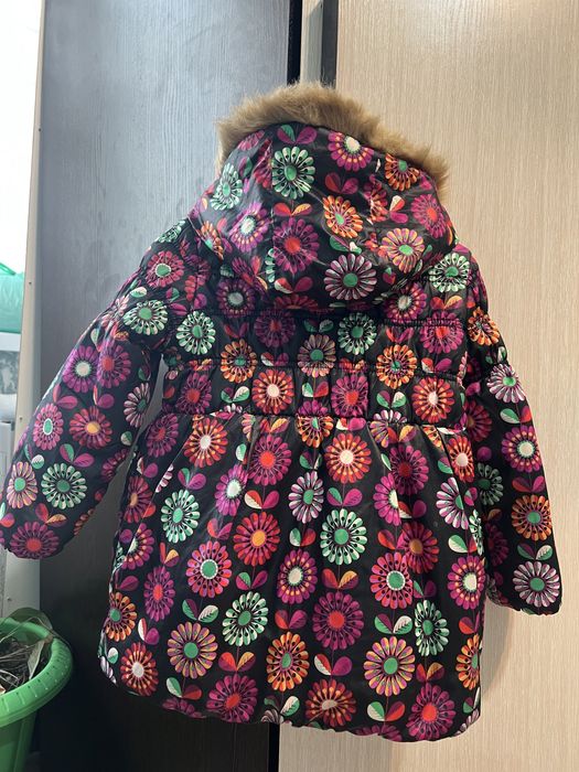 Продам детские куртки