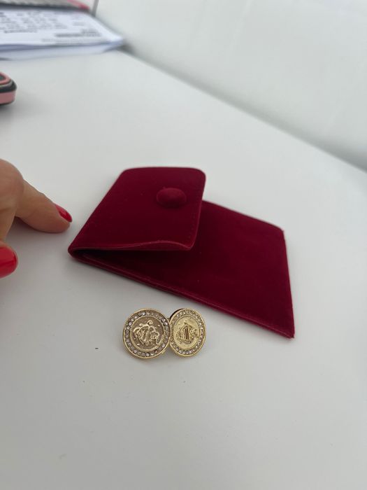 Cercei placați cu aur