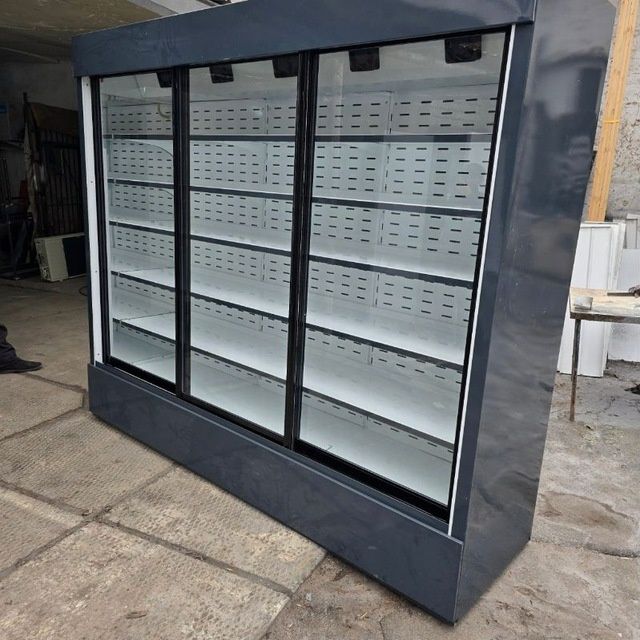 Vitrina xaladilnik zakazga yasaymiz