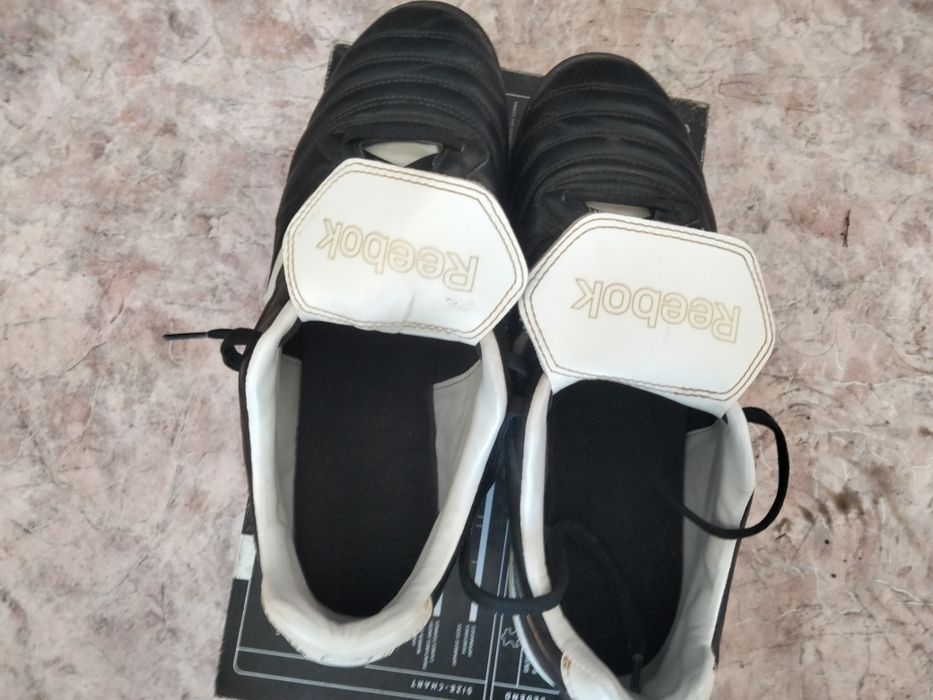 Продаю оригинал Сороконожки Reebok