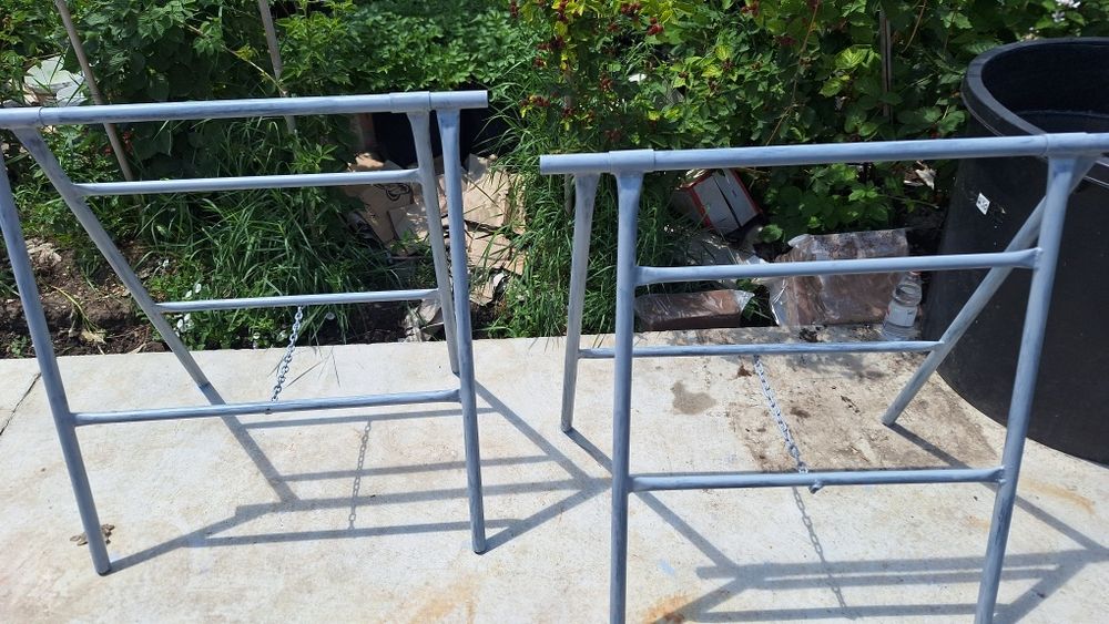 Capre constructii cu inchidere
