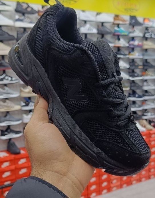 Seturi si adidasi barbati