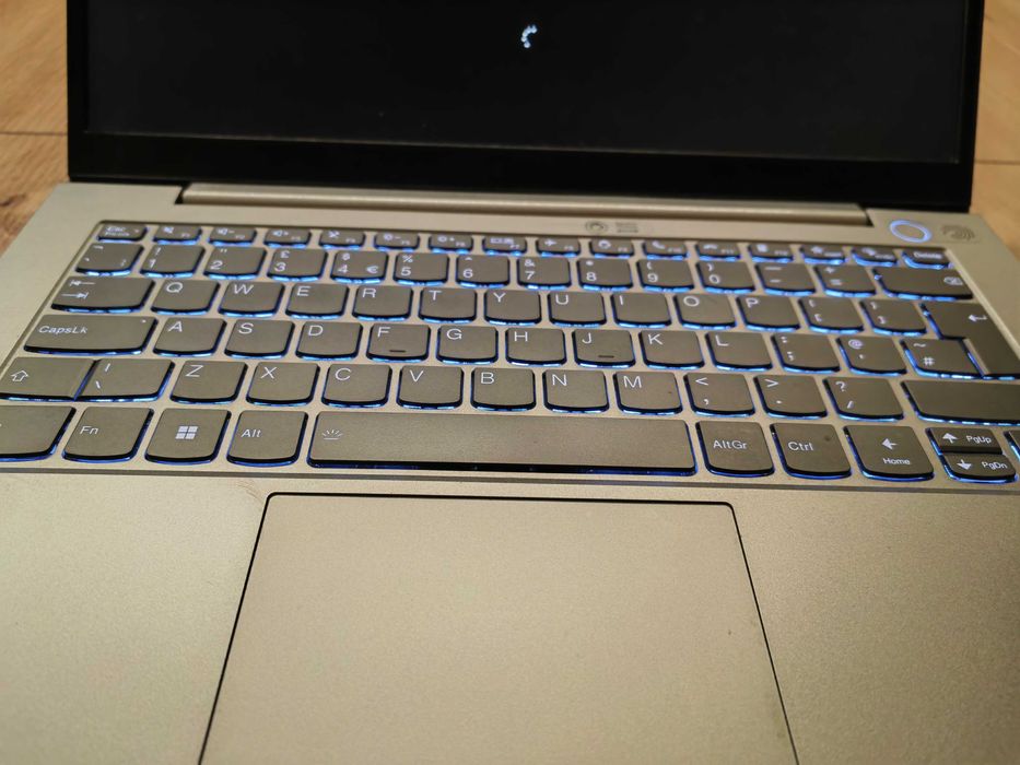 Лаптоп Lenovo ThinkBook 14 с 6-ядрен Ryzen 5 5500U 14" FHD, 256/8 GB