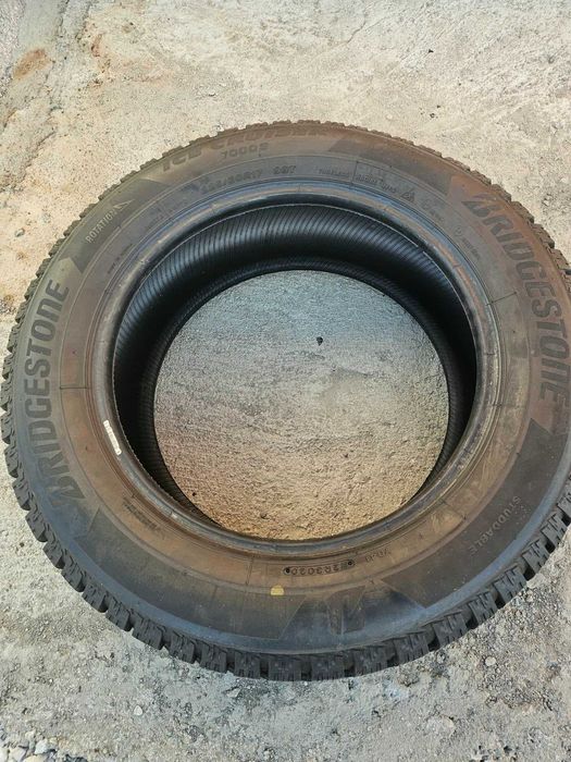 Зимние шины Bridgestone