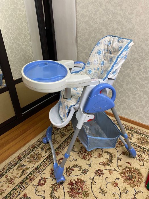 Детский стол, стулчик для моика головы