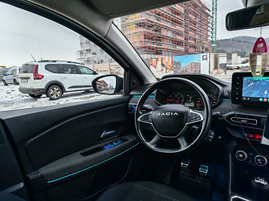 Vând Dacia Logan 2024