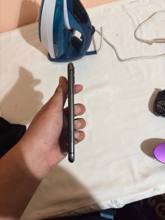 iPhone 11 64гб..