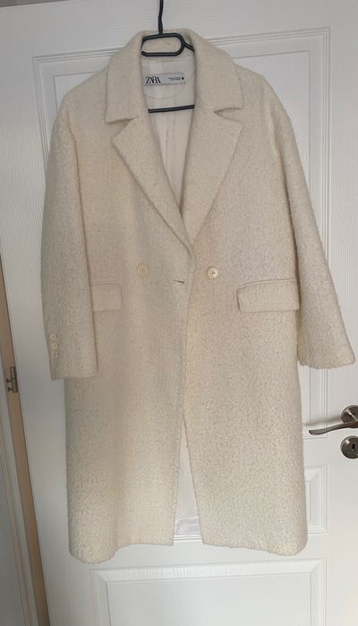 Palton Zara xs material boucle cream