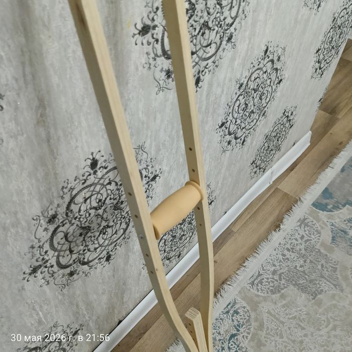 Продам деревянные костыли