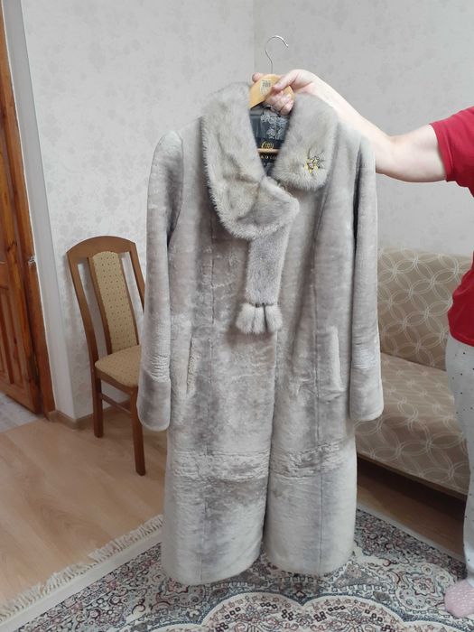 Женская шуба мутоновая воротник норка заводская