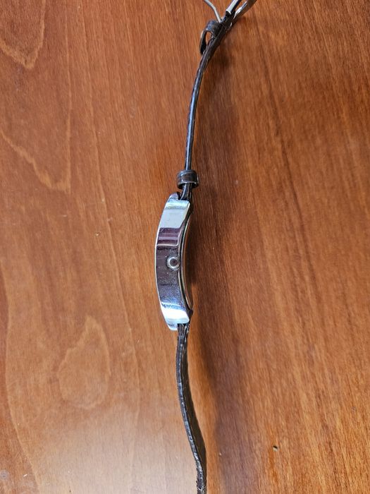 Дамски ръчен часовник