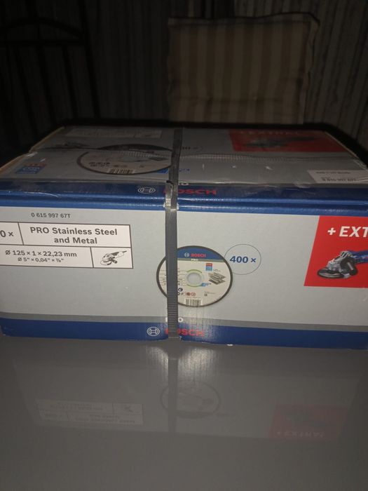 Polizor Bosch GWS 9-125 cu 400 de discuri