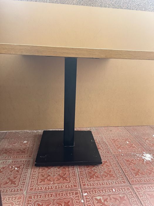 Продам стол для кафе или кофейни