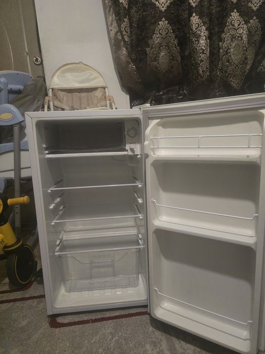 Продам мини холодильник