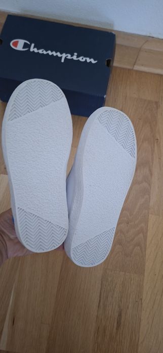 Adidasi Champion 27