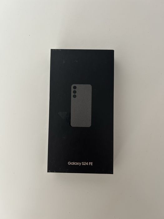 Samsung S24 și iPhone 14