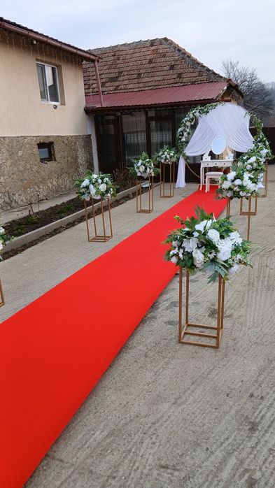 Decor disponibil pentru inchiriere