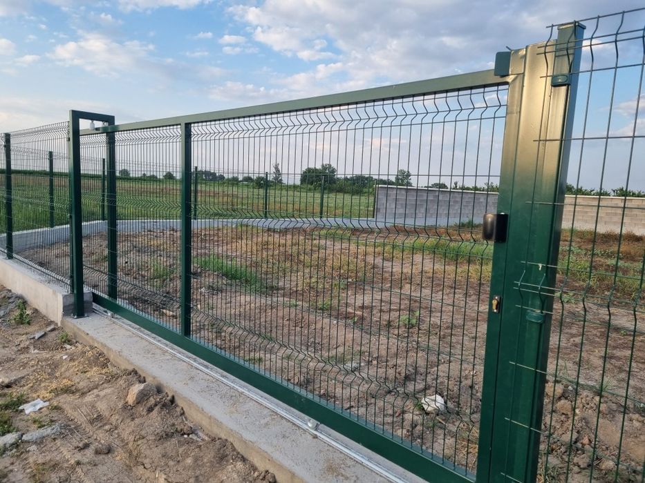 Оградни пана. Врати входни и плъзгащи. И на изплащане.