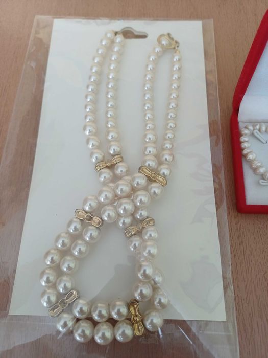 различни бижута за символична цена+ подарък