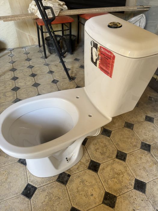 Продается унитаз