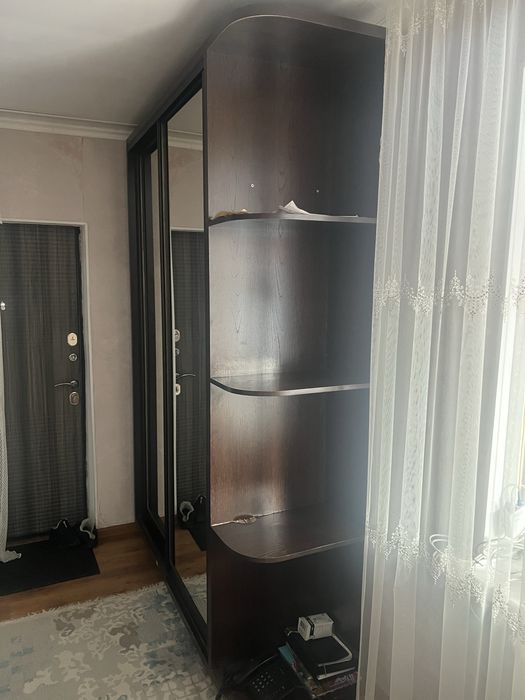 Шкаф и прихожку