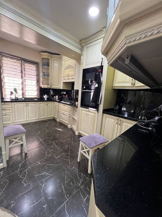 Продаётся 4/2/4 Ц-6 Жентельмен паб