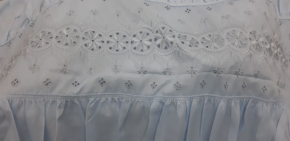 Ценителям настоящего декора и искусства!Покрывало нежно-голубое в комп