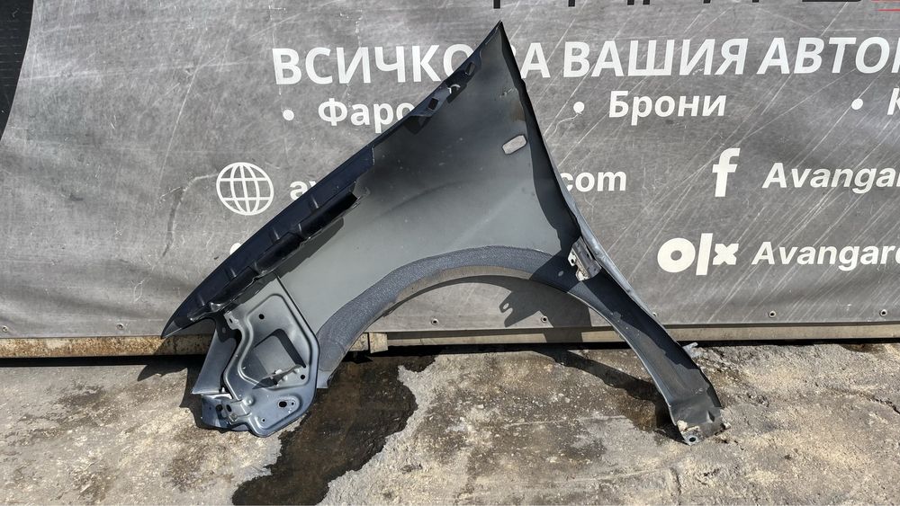 1 брой десен и 2 броя ляв калник Dacia Sandero 2 2012-