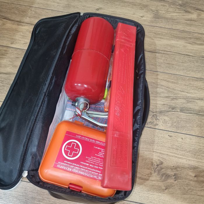 Фирменый аварийный чемоданчик Lexus Emergency Kit