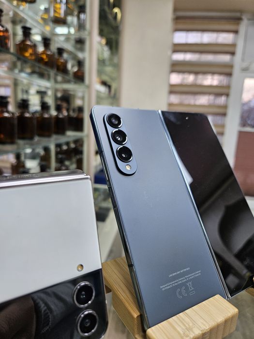 Samsung zgalax  fold 4 8/256Gb va z flip 4